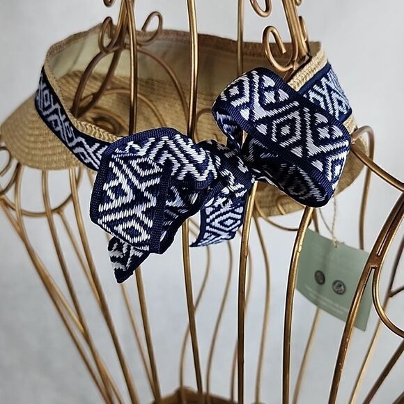 Sea Grass Straw Visor with Navy and White Ribbon - Picture 3 of 15